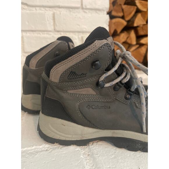 Columbia Newton Ridge Plus Waterproof Gray Hiking Boot Women's Size 8 - Picture 3 of 8